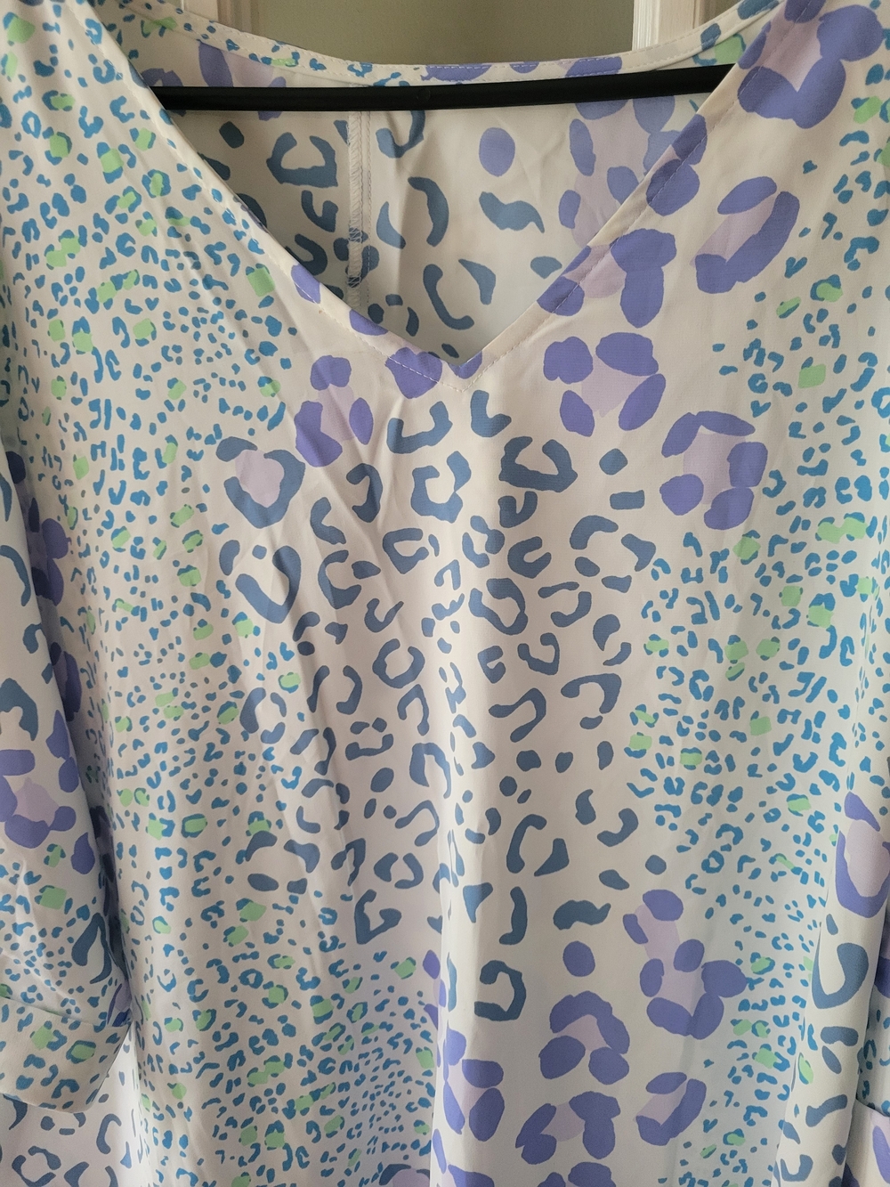 Womens Blue Leopard Print V Neck Short Sleeve Blouse Lightweight 3X Casual - Picture 6 of 17